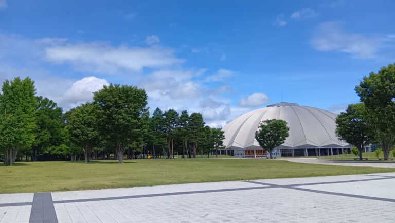 信州スカイパークのやまびこドーム（松本市）